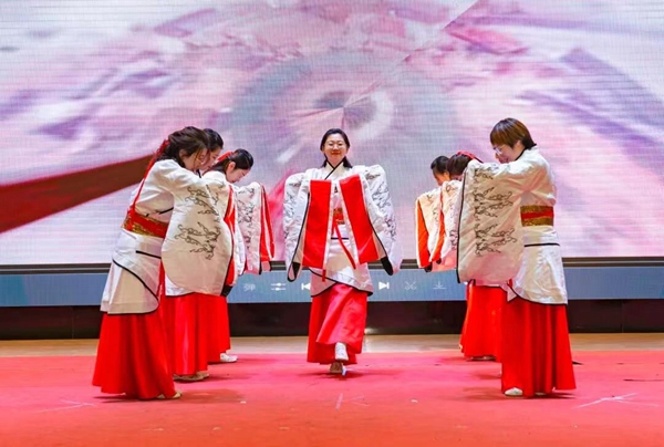 教师文艺表演_proc.jpg