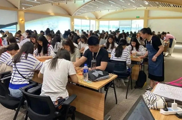 d0b1a5c1750b487bad36ebc52af9098c.jpg 14.jpg